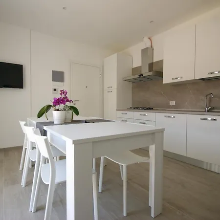 Residenza Adua Evangelisti Casa * בלריה-איגאה מרינה