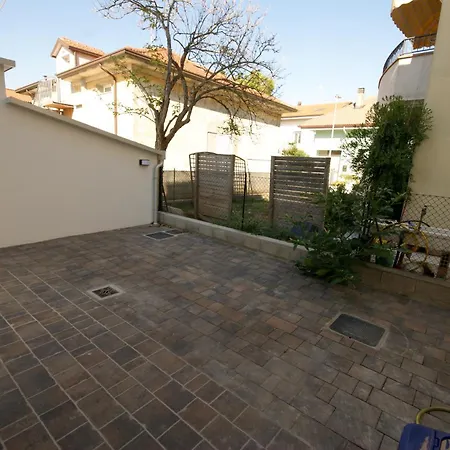 Residenza Adua Evangelisti Casa *